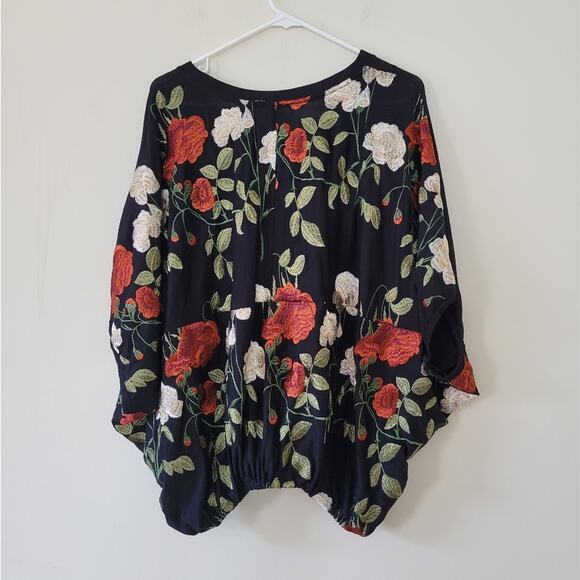 Anthropologie Akemi + Kin Allora Embroidered Top Size XS/S Oversized - Picture 5 of 7